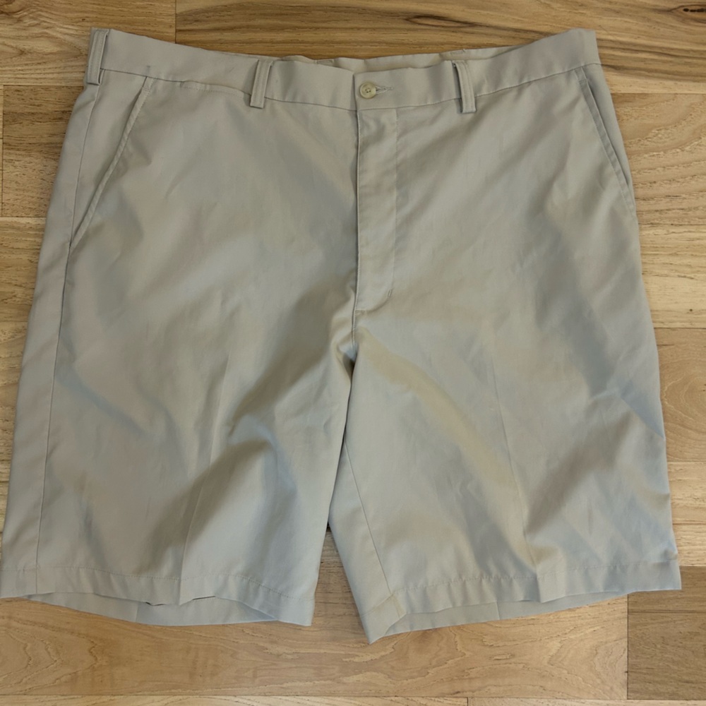 PGA tour men’s golf shorts size 38